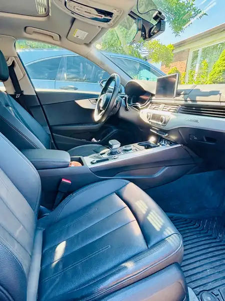 2018 Audi A4 Technik, stříbrná, 124 000 km, dovoz Kanada — foto 12 z 12