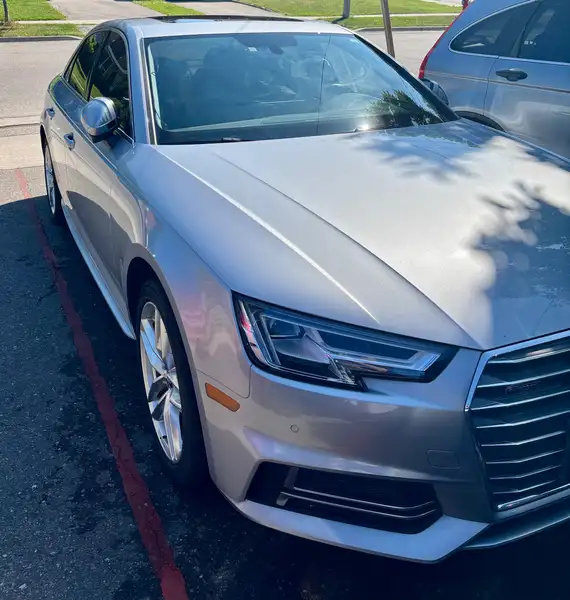 2018 Audi A4 Technik, stříbrná, 124 000 km, dovoz Kanada — foto 2 z 12