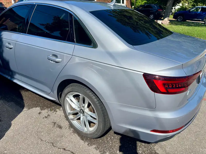 2018 Audi A4 Technik, stříbrná, 124 000 km, dovoz Kanada — foto 5 z 12