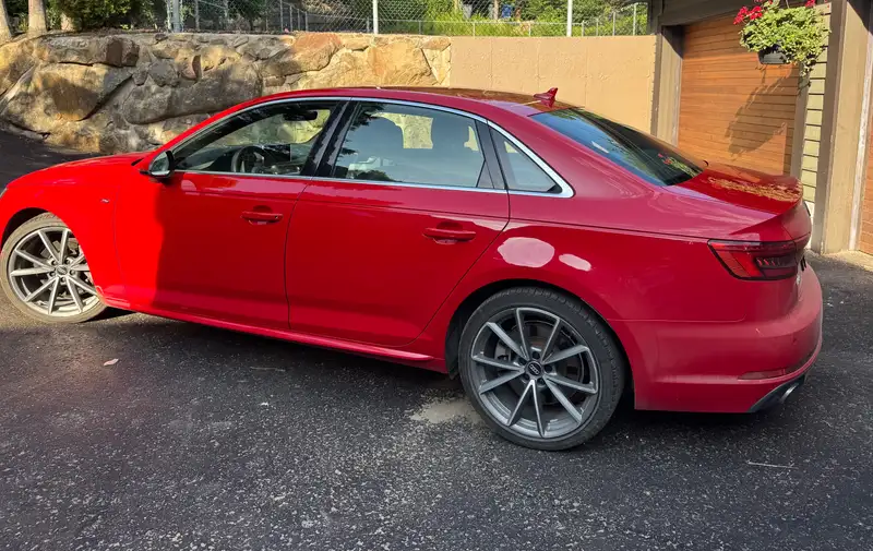 2017 Audi A4 S-line progressive, červená, 165 000 km, dovoz Kanada — foto 8 z 8
