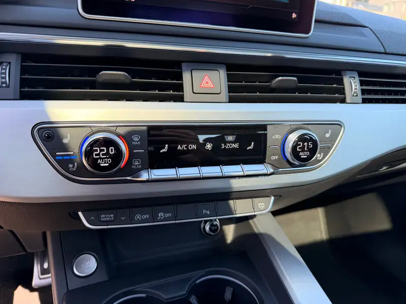 2017 Audi A4 Progressiv, červená, 120 600 km, dovoz Kanada — foto 12 z 12