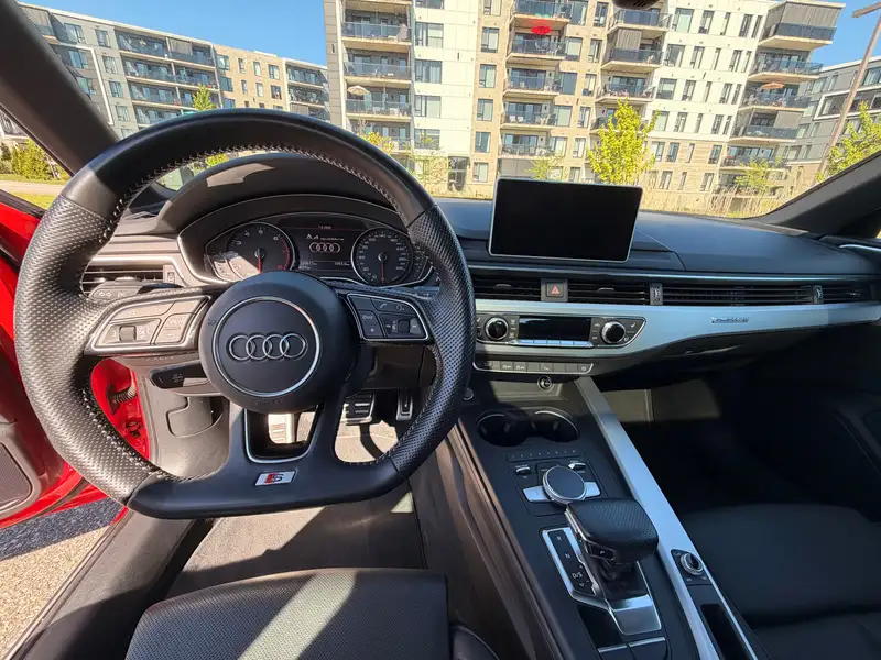 2017 Audi A4 Progressiv, červená, 120 600 km, dovoz Kanada — foto 7 z 12