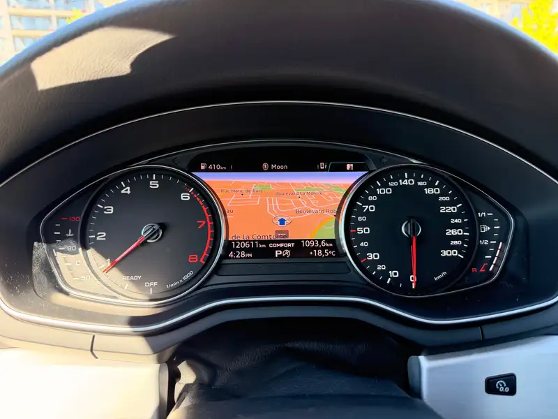 2017 Audi A4 Progressiv, červená, 120 600 km, dovoz Kanada — foto 9 z 12