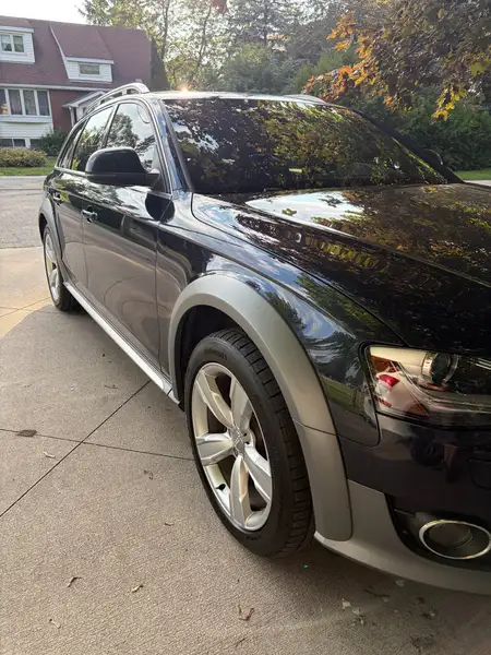 2016 Audi A4 Progressiv, modrá, 175 464 km, dovoz Kanada — foto 5 z 12