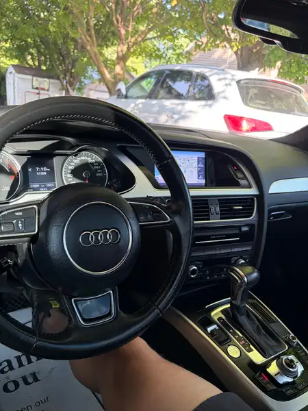 2016 Audi A4 Progressiv, modrá, 175 464 km, dovoz Kanada — foto 8 z 12