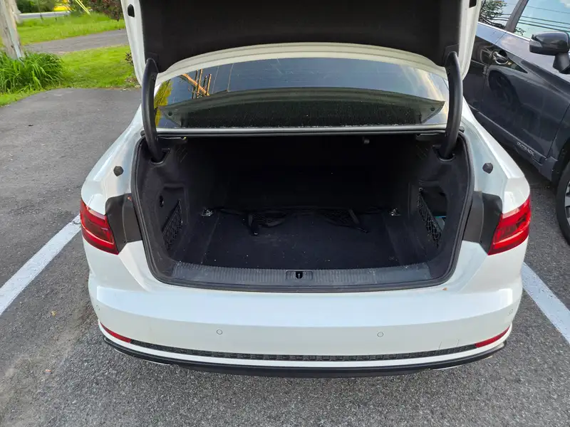 2019 Audi A4 Progressiv, bílá, 72 872 km, dovoz Kanada — foto 9 z 10