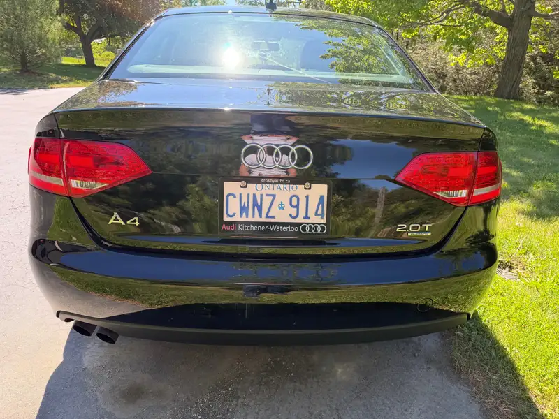 2012 Audi A4 Premium, černá, 114 000 km, dovoz Kanada — foto 7 z 9