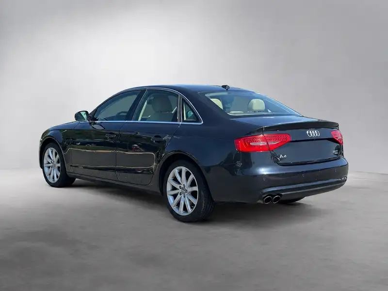 2013 Audi A4 Premium Plus, černá, 180 000 km, dovoz Kanada — foto 3 z 3