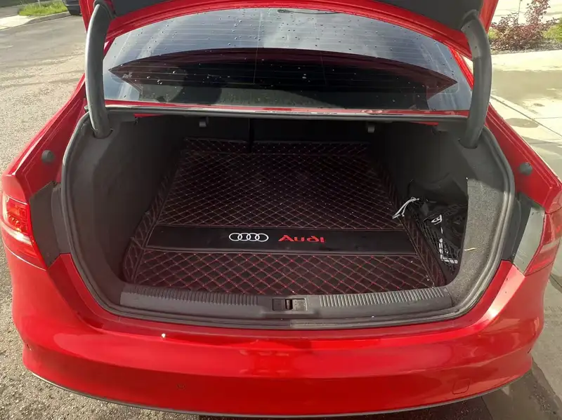 2015 Audi A4 Technik plus, červená, 157 000 km, dovoz Kanada — foto 11 z 11