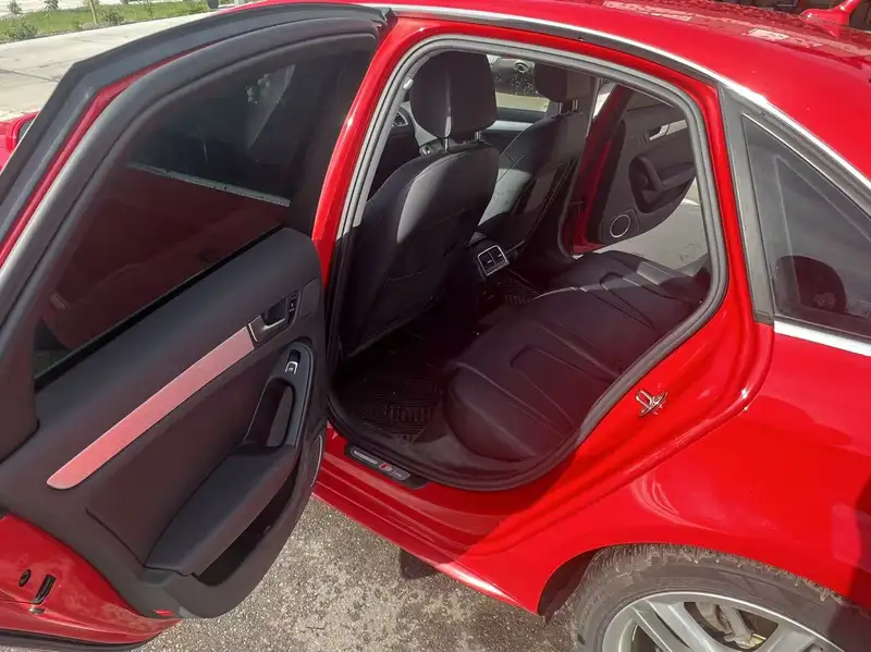 2015 Audi A4 Technik plus, červená, 157 000 km, dovoz Kanada — foto 8 z 11