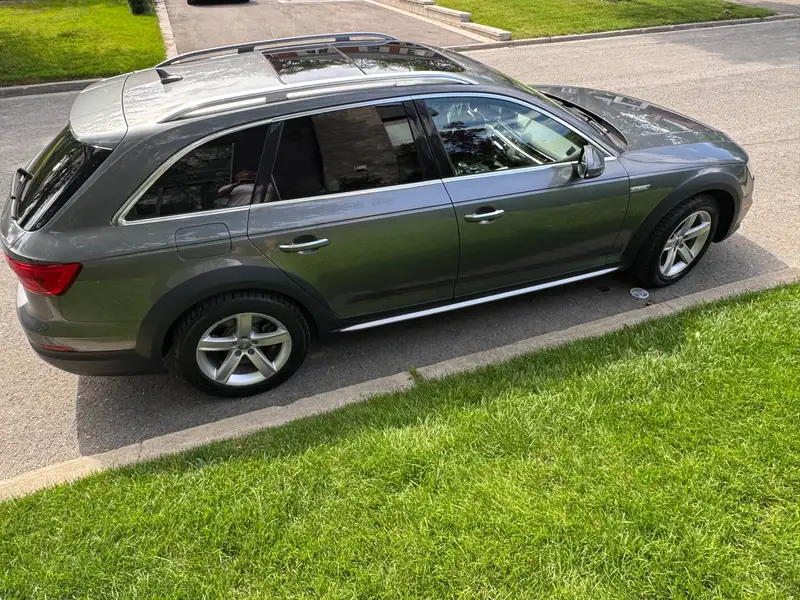 2017 Audi A4 Progressiv, šedá, 104 000 km, dovoz Kanada — foto 3 z 4