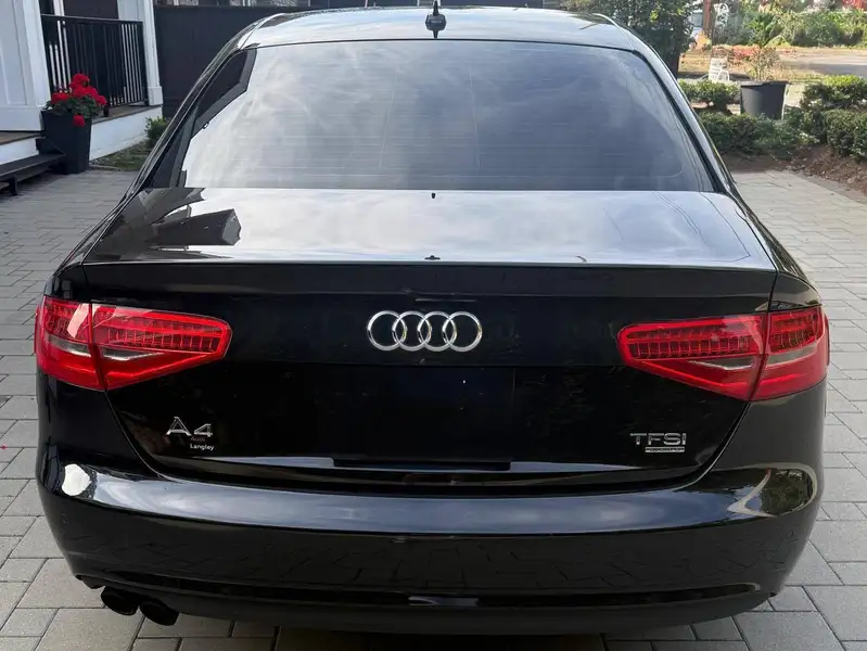 2014 Audi A4 Progressiv, černá, 134 500 km, dovoz Kanada — foto 2 z 7