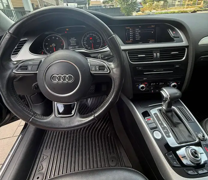 2014 Audi A4 Progressiv, černá, 134 500 km, dovoz Kanada — foto 3 z 7