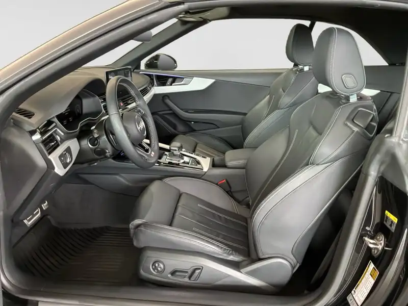 2023 Audi A5 Progressiv, černá, 27 215 km, dovoz Kanada — foto 10 z 12