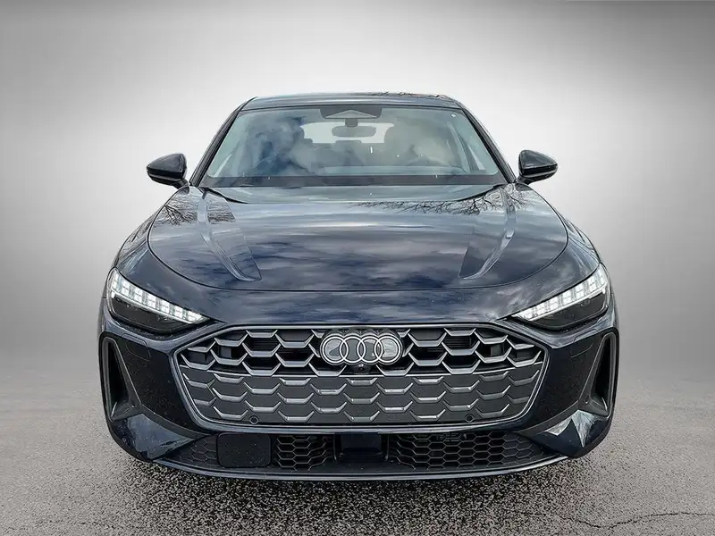 2025 Audi A5 Progressiv, modrá, 23 km, dovoz Kanada — foto 2 z 12