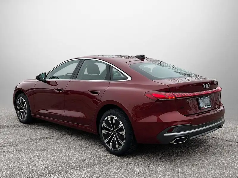 2025 Audi A5 Progressiv, červená, 2 675 km, dovoz Kanada — foto 9 z 12