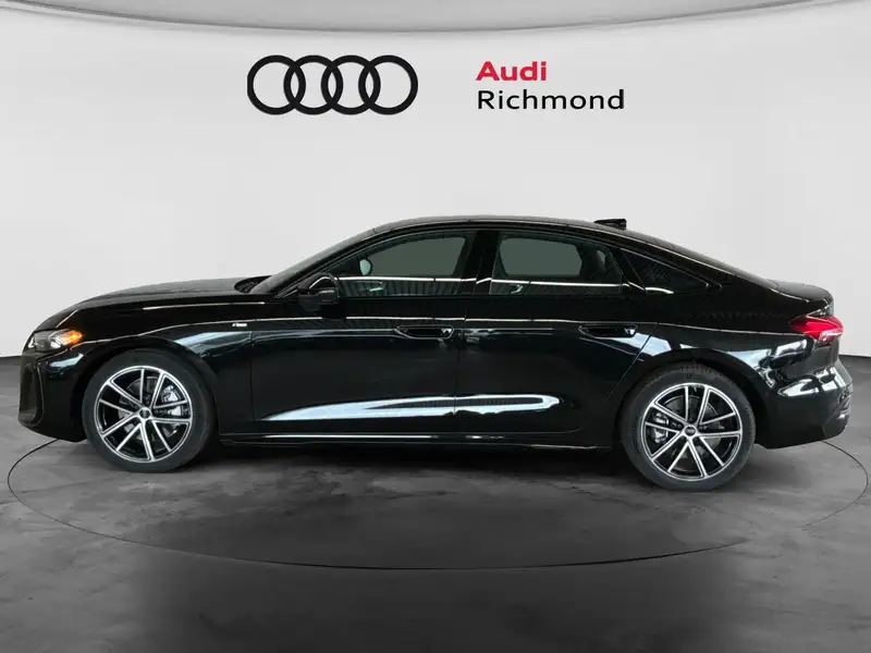 2026 Audi A5 Progressiv, černá, 90 km, dovoz Kanada — foto 8 z 12