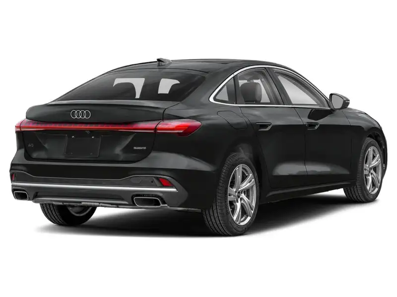 2025 Audi A5 Progressiv, černá, 90 km, dovoz Kanada — foto 2 z 3