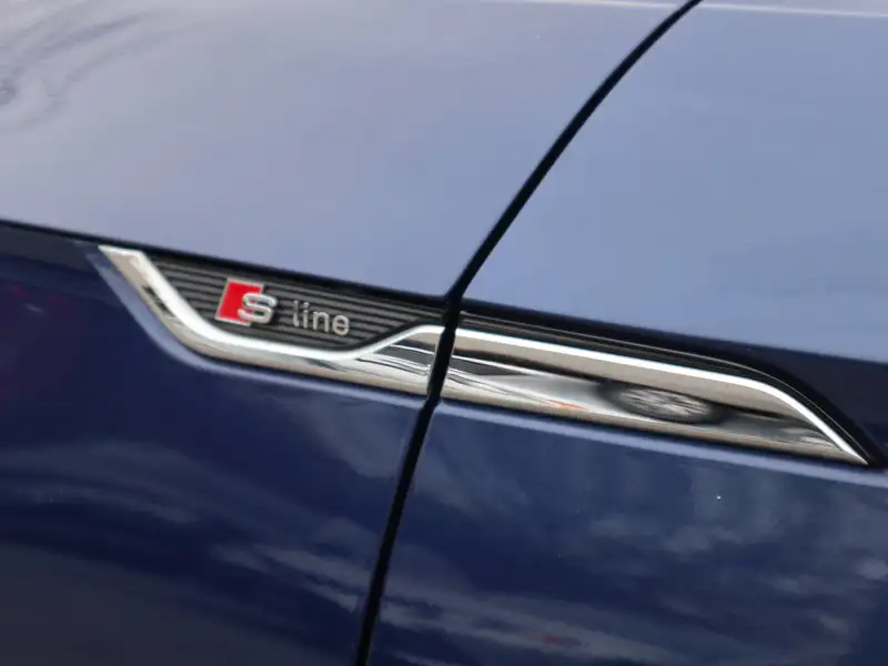 2018 Audi A5 Technik, modrá, 98 236 km, dovoz Kanada — foto 5 z 12