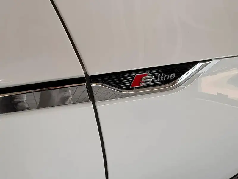 2018 Audi A5 Technik, bílá, 116 829 km, dovoz Kanada — foto 10 z 12
