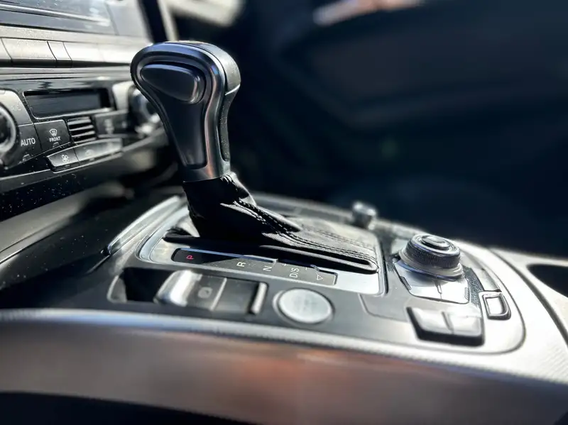 2015 Audi A5 2dr Conv Auto Technik, černá, 113 843 km, dovoz Kanada — foto 11 z 12