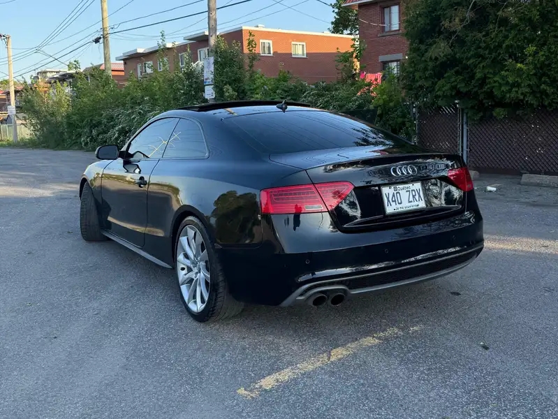 2014 Audi A5 Technik, černá, 125 000 km, dovoz Kanada — foto 6 z 10