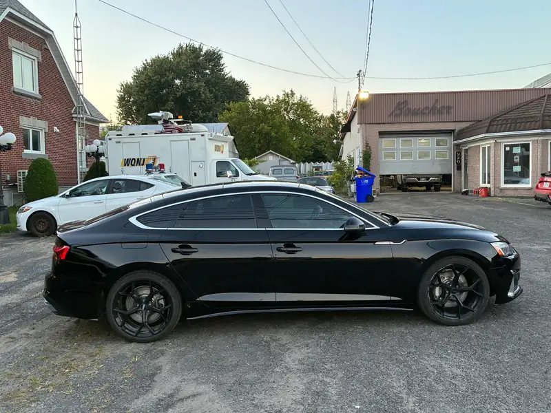 2020 Audi A5 PREMIUM, černá, 88 000 km, dovoz Kanada — foto 3 z 10