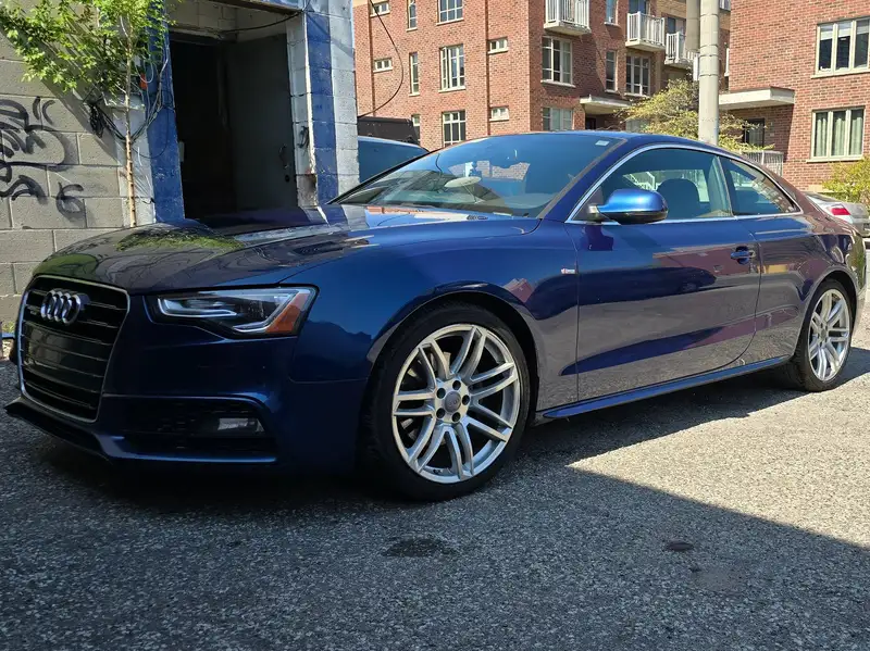 2015 Audi A5 Progressiv, modrá, 173 100 km, dovoz Kanada — foto 3 z 7