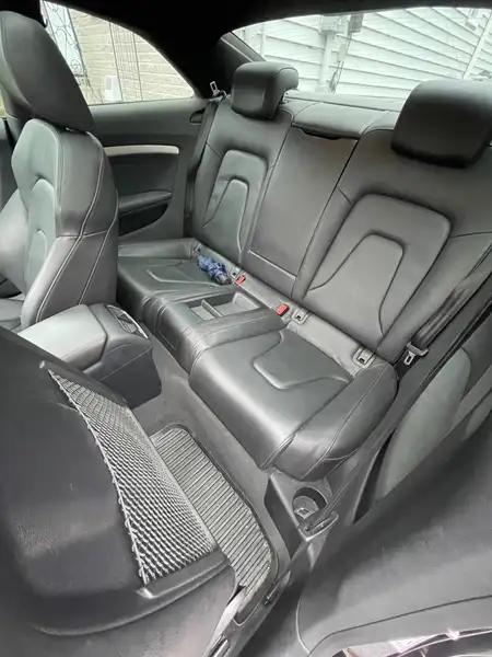 2016 Audi A5 Progressiv plus, černá, 144 000 km, dovoz Kanada — foto 11 z 12
