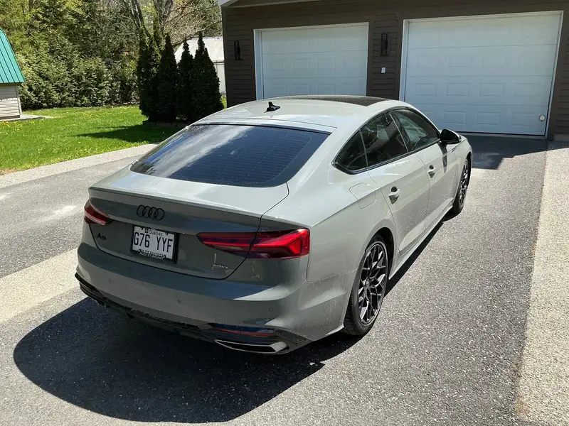 2022 Audi A5 Progressiv, 70 000 km, dovoz Kanada — foto 3 z 3