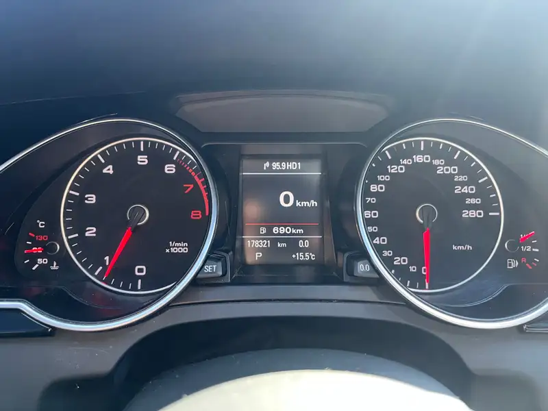 2016 Audi A5 Progressiv plus, bílá, 180 000 km, dovoz Kanada — foto 4 z 12