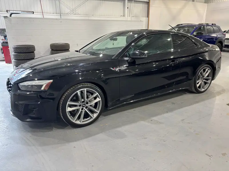 2021 Audi A5 Progressiv, černá, 51 400 km, dovoz Kanada — foto 5 z 8