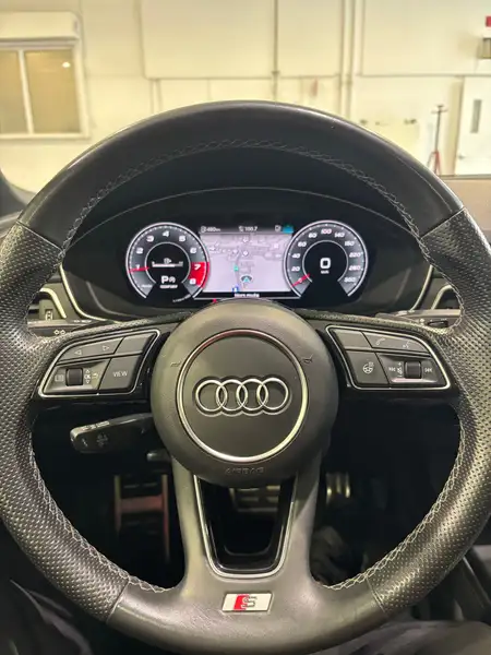 2021 Audi A5 Progressiv, černá, 51 400 km, dovoz Kanada — foto 8 z 8