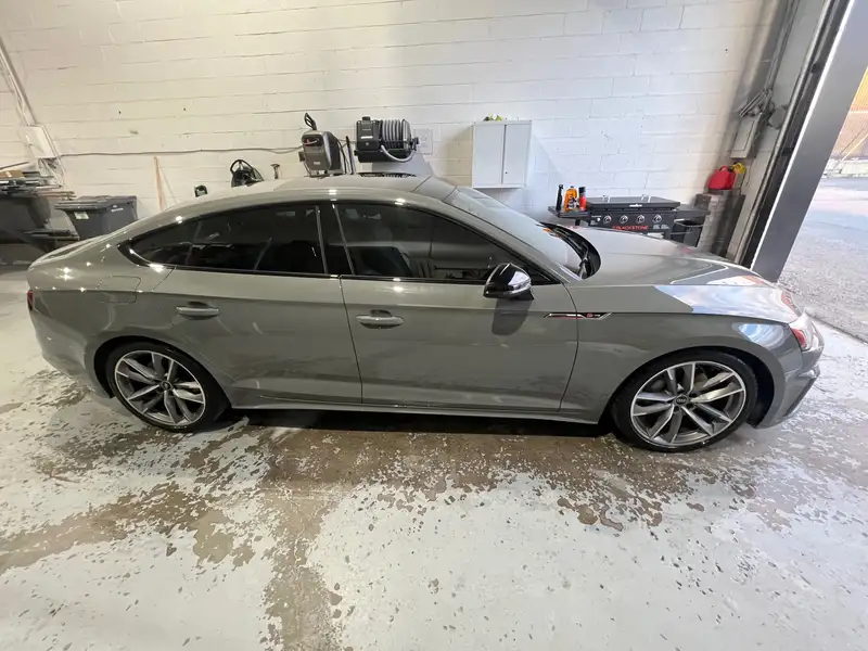 2021 Audi A5 Progressiv, šedá, 21 000 km, dovoz Kanada — foto 2 z 7
