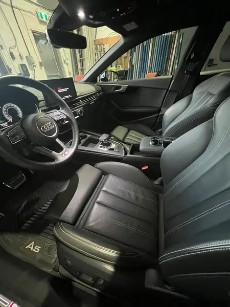 2021 Audi A5 Progressiv, šedá, 21 000 km, dovoz Kanada — foto 4 z 7