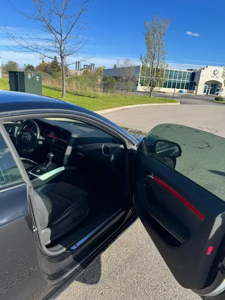 2011 Audi A5, černá, 230 000 km, dovoz Kanada — foto 7 z 10