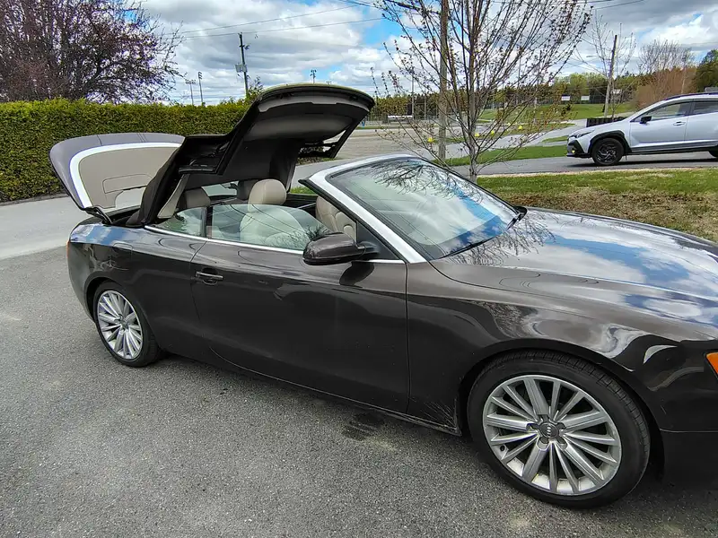 2012 Audi A5 Cabriolet, hnědá, 167 000 km, dovoz Kanada — foto 3 z 7