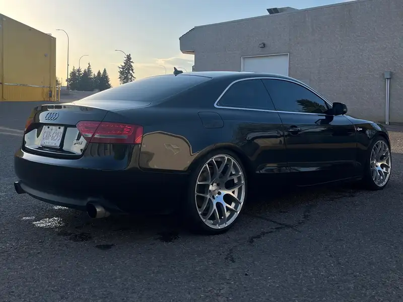 2011 Audi A5 Premium Plus, 175 000 km, dovoz Kanada — foto 2 z 8