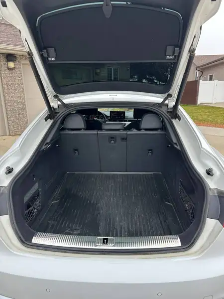 2020 Audi A5 Progressiv, bílá, 104 000 km, dovoz Kanada — foto 5 z 6