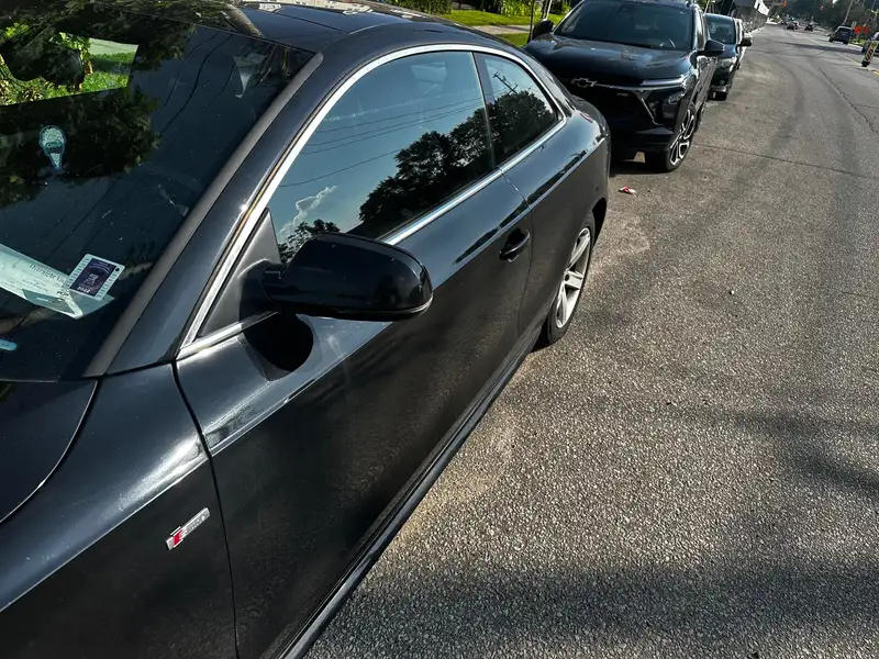 2012 Audi A5 Premium Plus, černá, 138 000 km, dovoz Kanada — foto 3 z 12