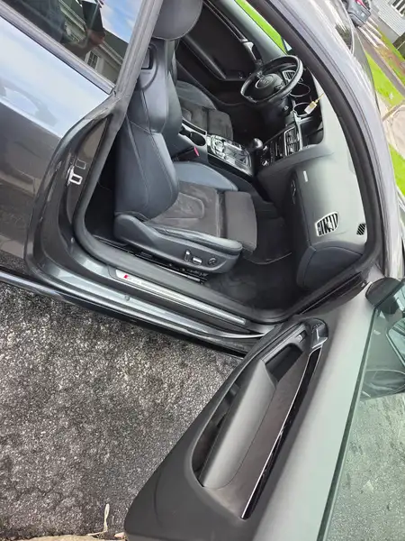 2016 Audi A5 Progressiv plus, šedá, 195 000 km, dovoz Kanada — foto 8 z 12