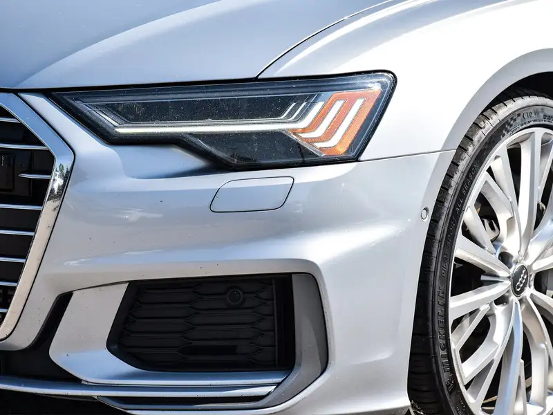 2019 Audi A6 Technik, stříbrná, 144 810 km, dovoz Kanada — foto 7 z 12