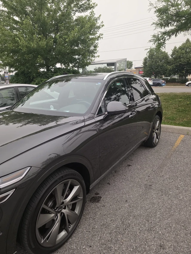 2025 Genesis Gv70, 9 500 km, dovoz Kanada — foto 2 z 5