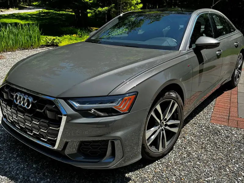 2024 Audi A6 Progressiv, šedá, 28 000 km, dovoz Kanada — foto 3 z 11