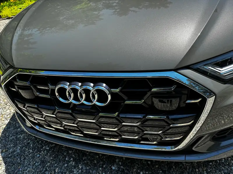 2024 Audi A6 Progressiv, šedá, 28 000 km, dovoz Kanada — foto 5 z 11