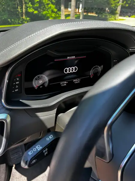 2024 Audi A6 Progressiv, šedá, 28 000 km, dovoz Kanada — foto 8 z 11