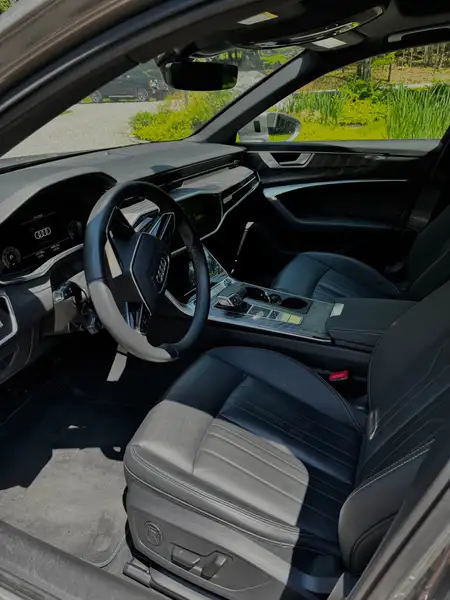2024 Audi A6 Progressiv, šedá, 28 000 km, dovoz Kanada — foto 9 z 11