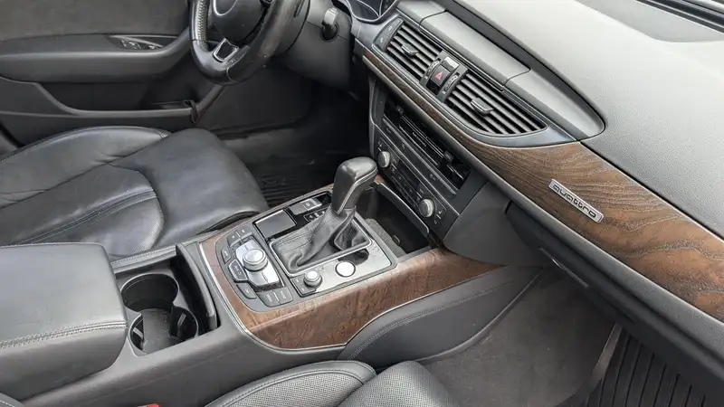 2016 Audi A6 Technic, 105 500 km, dovoz Kanada — foto 9 z 12
