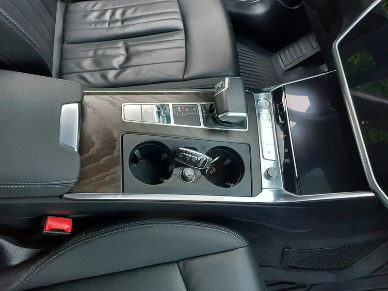 2019 Audi A6 Progressiv, šedá, 83 000 km, dovoz Kanada — foto 7 z 10