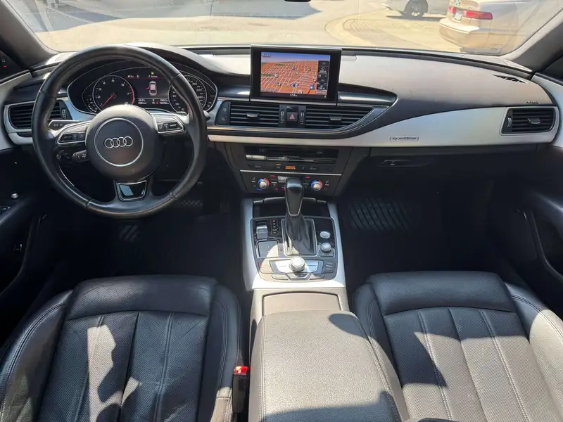 2016 Audi A7 Progressiv, černá, 157 000 km, dovoz Kanada — foto 11 z 12